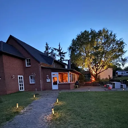 Naturidylle Im Schwalbennest - Ferienzimmer In Sternberger Burg Apartmán Sternberg